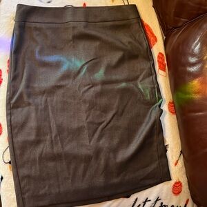 Banana Republic, size 4, pencil skirt,Dark heater Grey. 70%Polyester,28%Viscose